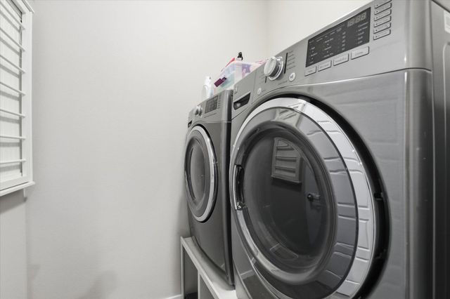 1129 E Gallium Ln, Colbert, WA 99005