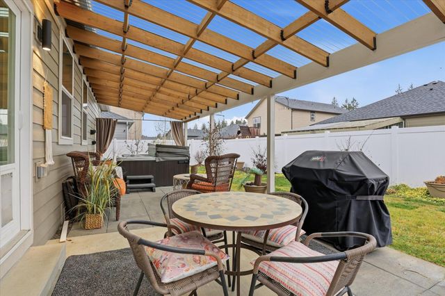 1129 E Gallium Ln, Colbert, WA 99005