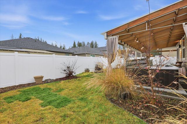1129 E Gallium Ln, Colbert, WA 99005