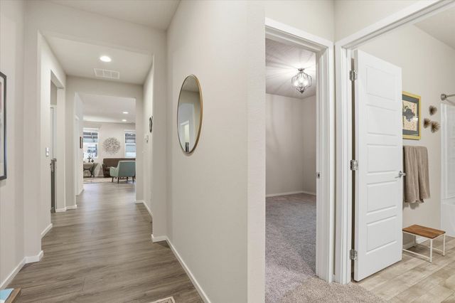 1129 E Gallium Ln, Colbert, WA 99005