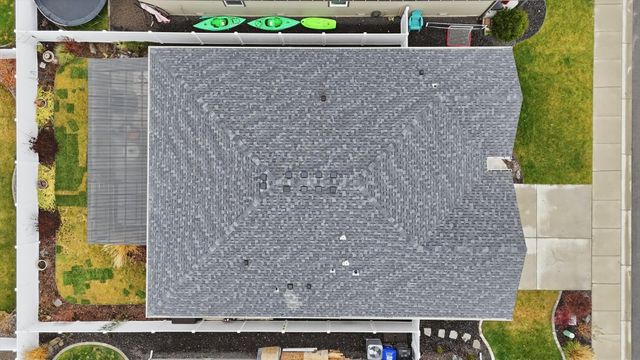 1129 E Gallium Ln, Colbert, WA 99005