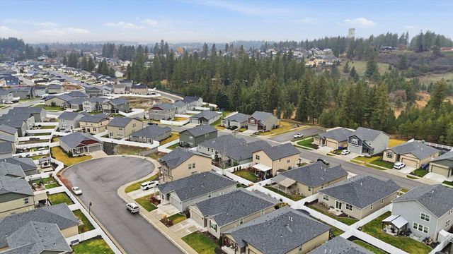 1129 E Gallium Ln, Colbert, WA 99005