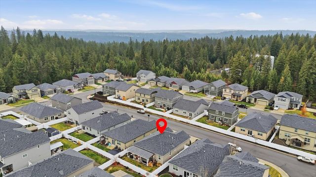 1129 E Gallium Ln, Colbert, WA 99005