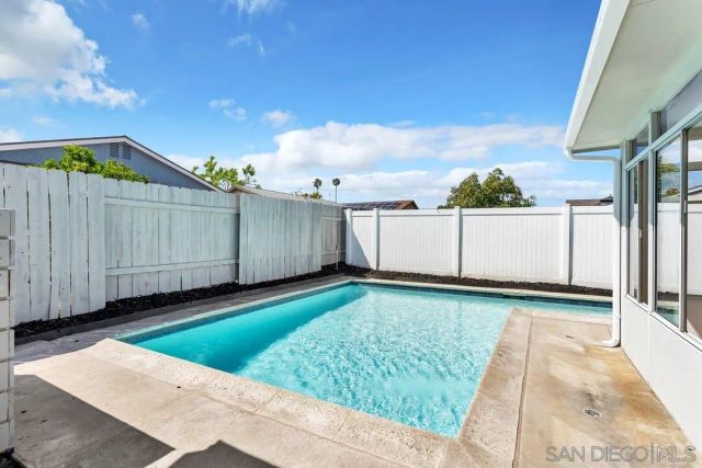 11374 Spica Dr, San Diego, CA 92126