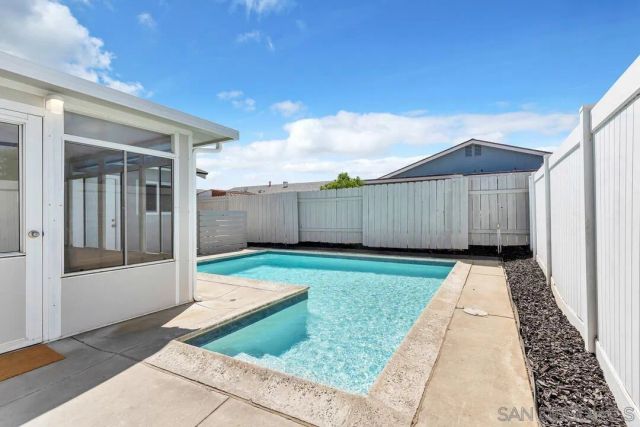 11374 Spica Dr, San Diego, CA 92126