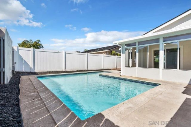 11374 Spica Dr, San Diego, CA 92126