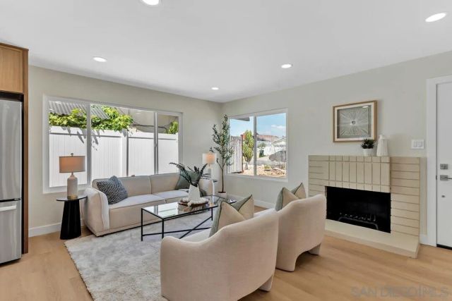 11374 Spica Dr, San Diego, CA 92126