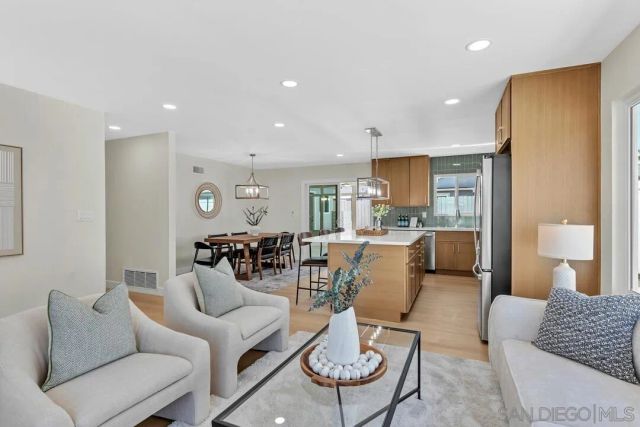 11374 Spica Dr, San Diego, CA 92126
