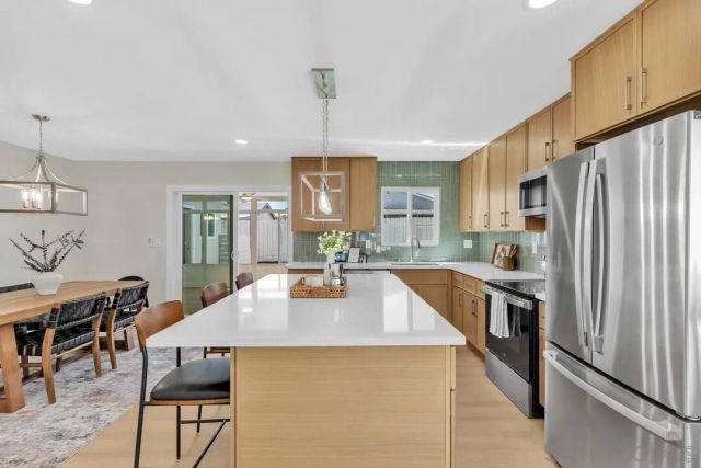 11374 Spica Dr, San Diego, CA 92126
