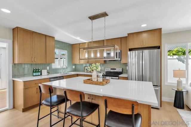 11374 Spica Dr, San Diego, CA 92126