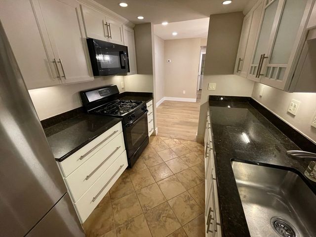 71 Fulkerson Street 102, Cambridge, MA 02141