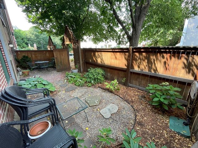 71 Fulkerson Street 102, Cambridge, MA 02141