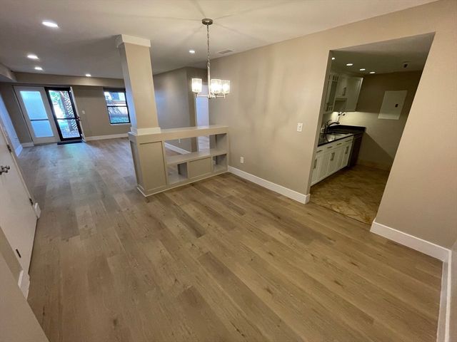 71 Fulkerson Street 102, Cambridge, MA 02141