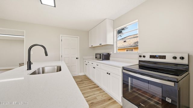 8134 GALVESTON Avenue, Jacksonville, FL 32211