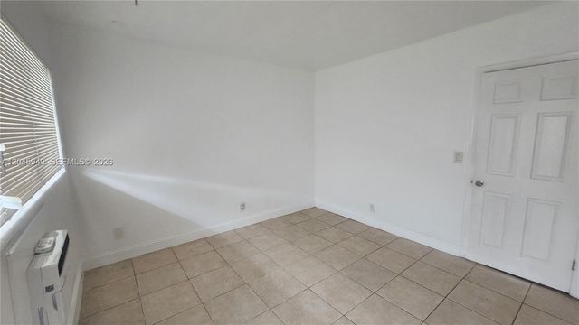 280 SW 11th Ave 5, Hallandale Beach, FL 33009