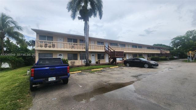 280 SW 11th Ave 5, Hallandale Beach, FL 33009