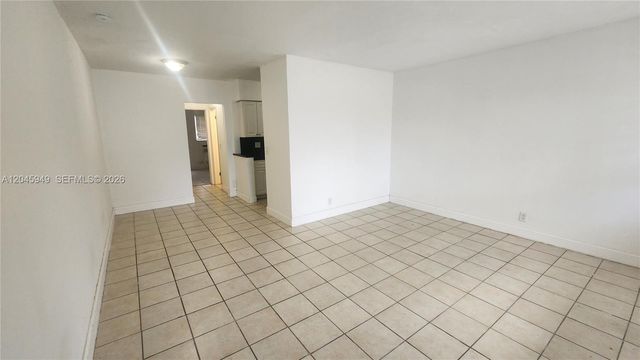 280 SW 11th Ave 5, Hallandale Beach, FL 33009