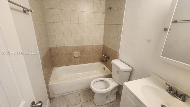 280 SW 11th Ave 5, Hallandale Beach, FL 33009