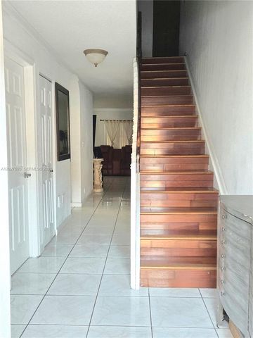 7255 NW 173rd Dr 801-8, Hialeah, FL 33015