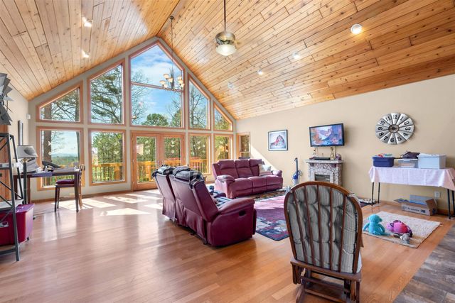 89 Old Staggs Road, Calico Rock, AR 72519