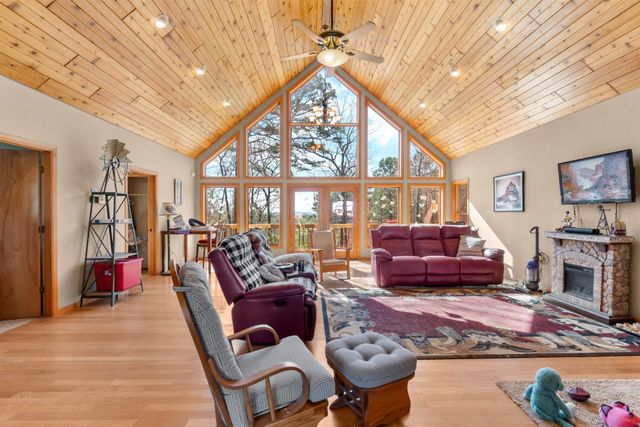 89 Old Staggs Road, Calico Rock, AR 72519