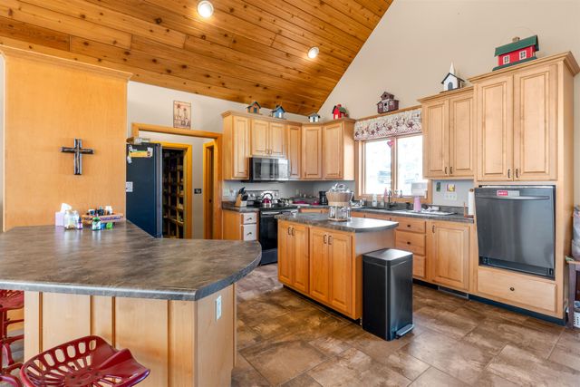 89 Old Staggs Road, Calico Rock, AR 72519