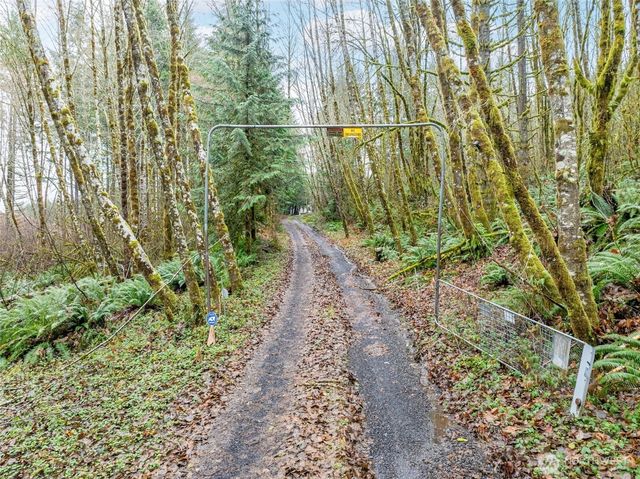 143 Berry Rd, Chehalis, WA 98532