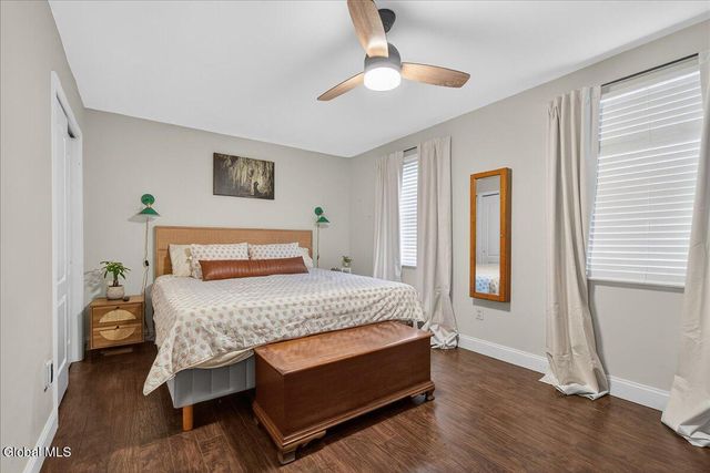 18 Cooks Court, Halfmoon, NY 12188