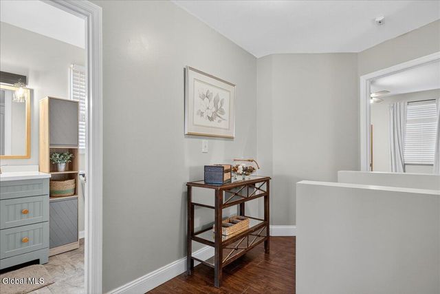 18 Cooks Court, Halfmoon, NY 12188