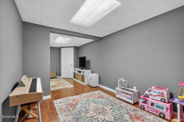 18 Cooks Court, Halfmoon, NY 12188