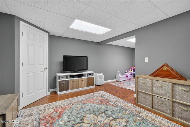 18 Cooks Court, Halfmoon, NY 12188