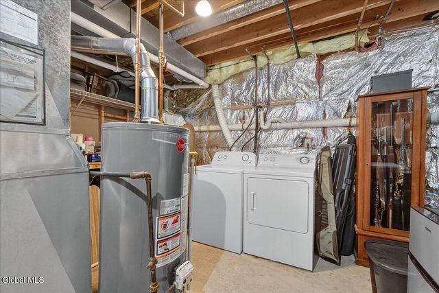 18 Cooks Court, Halfmoon, NY 12188