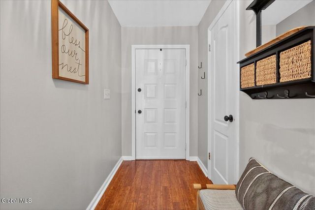 18 Cooks Court, Halfmoon, NY 12188