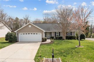 517 Walnut Crossing Drive, Whitsett, NC 27377