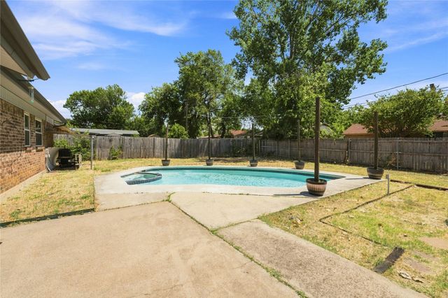 1912 Westover Drive, Arlington, TX 76015