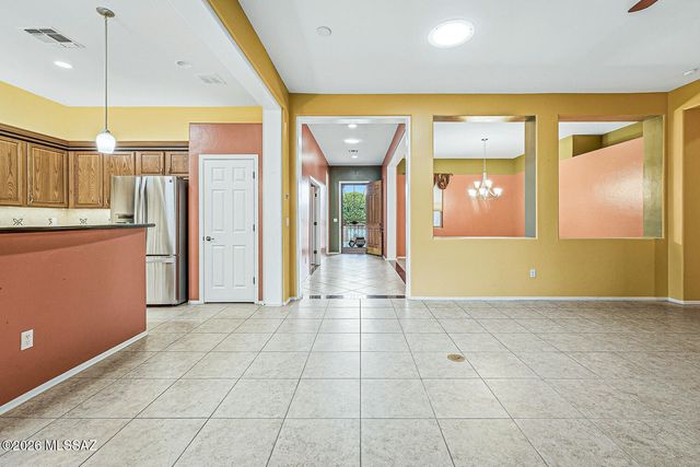 1160 W Tenniel Drive, Green Valley, AZ 85614