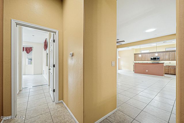 1160 W Tenniel Drive, Green Valley, AZ 85614