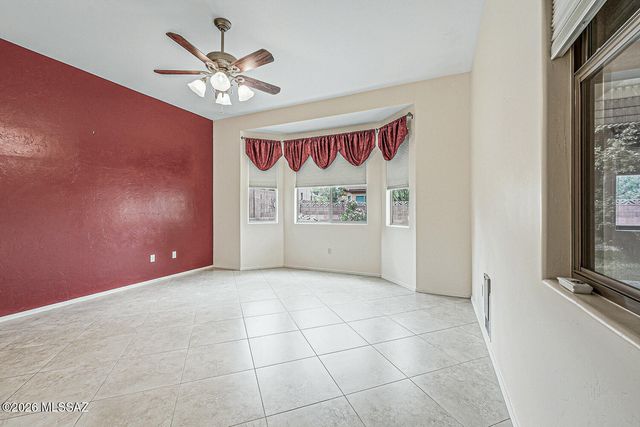 1160 W Tenniel Drive, Green Valley, AZ 85614