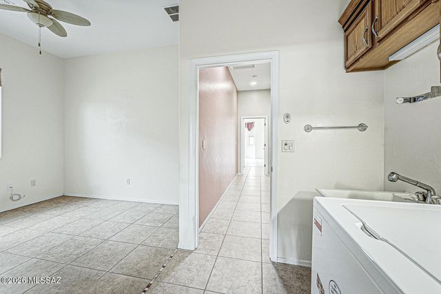 1160 W Tenniel Drive, Green Valley, AZ 85614