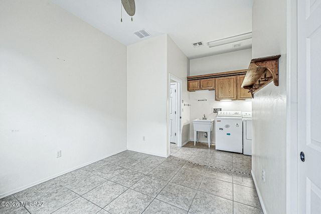 1160 W Tenniel Drive, Green Valley, AZ 85614