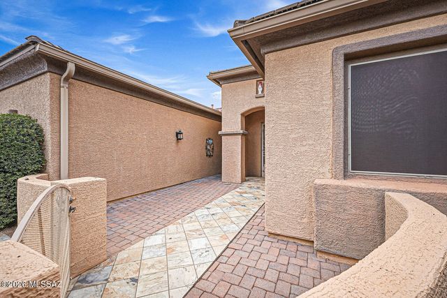 1160 W Tenniel Drive, Green Valley, AZ 85614