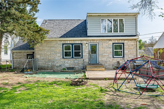 1024 Staub Court NE, Cedar Rapids, IA 52402