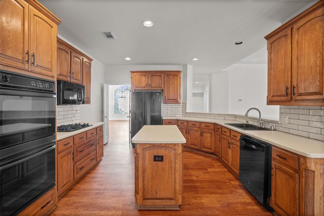 4405 Ridgecove Drive, Rowlett, TX 75088