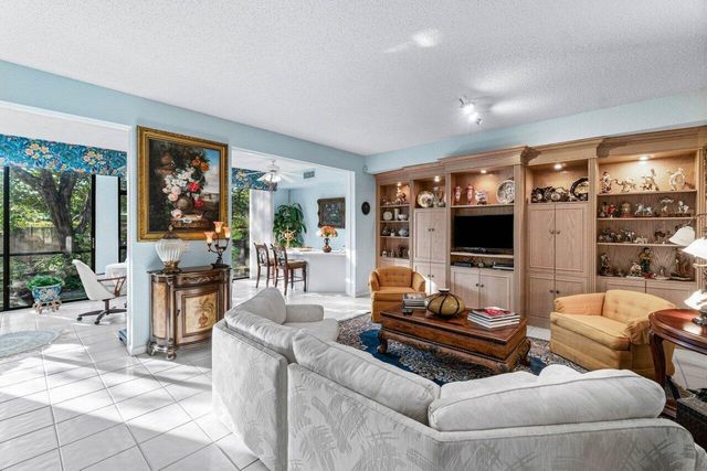 11706 Briarwood Circle 1, Boynton Beach, FL 33437