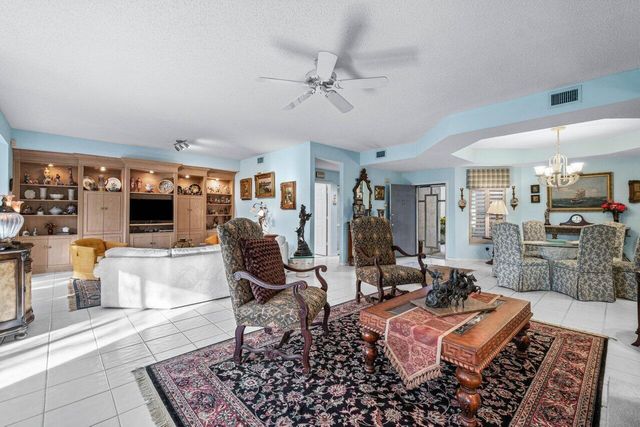 11706 Briarwood Circle 1, Boynton Beach, FL 33437
