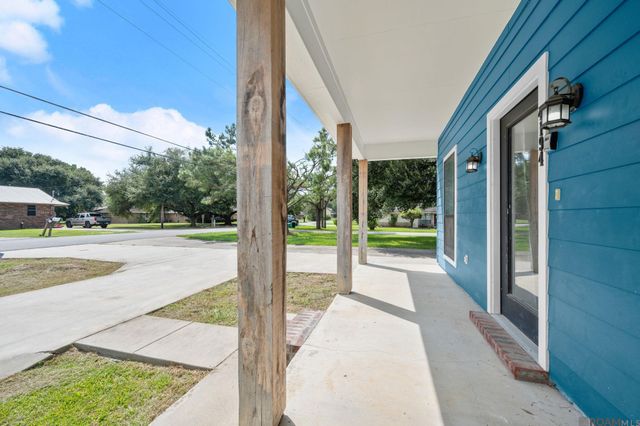 4194 Shaffett Ln, Zachary, LA 70791