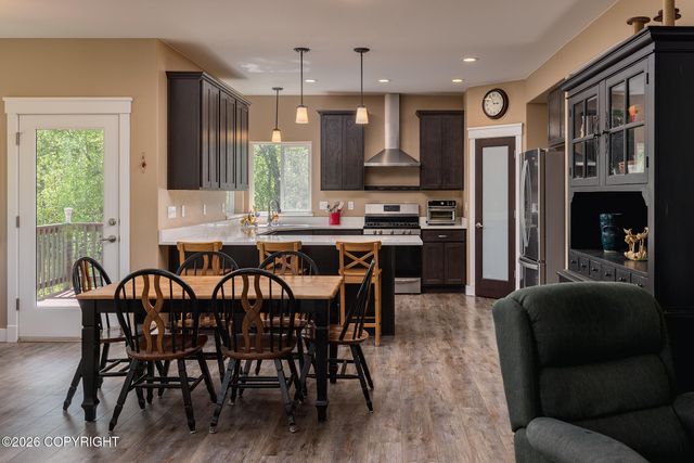 6055 N Blinker Circle, Palmer, AK 99645