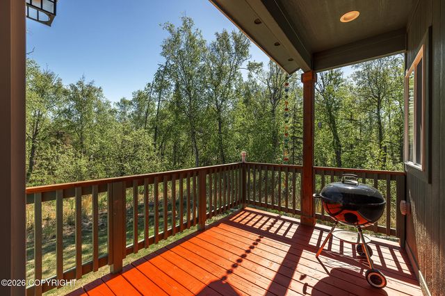 6055 N Blinker Circle, Palmer, AK 99645
