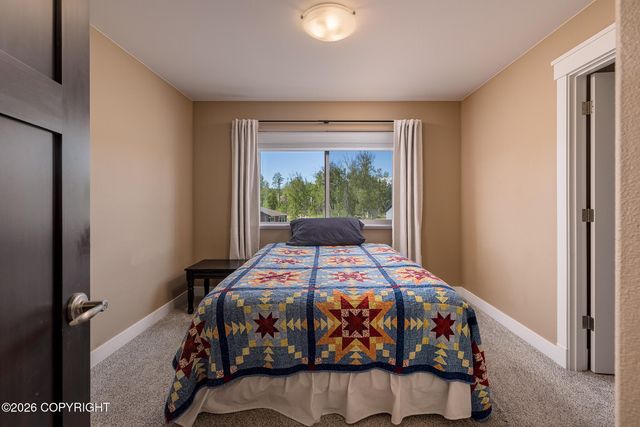 6055 N Blinker Circle, Palmer, AK 99645