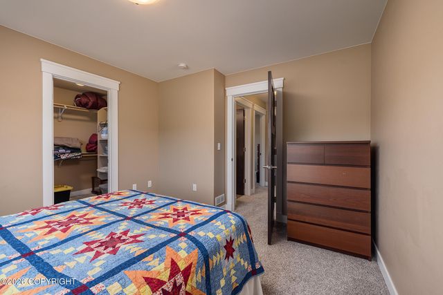 6055 N Blinker Circle, Palmer, AK 99645